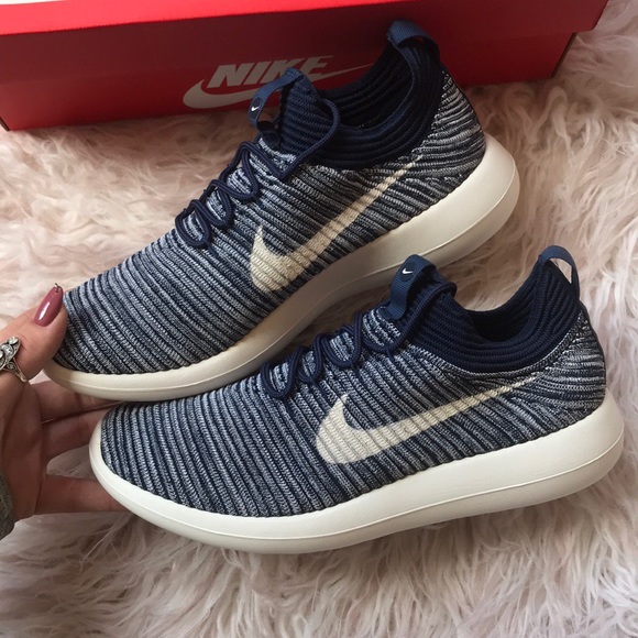 NWT Nike Roshe Two Flyknit Rare - Picture 5 of 8